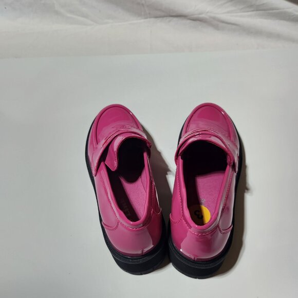 Link Girls Glossy Pink Loafers – Size 3 – Bold Statement Style - Picture 3 of 10